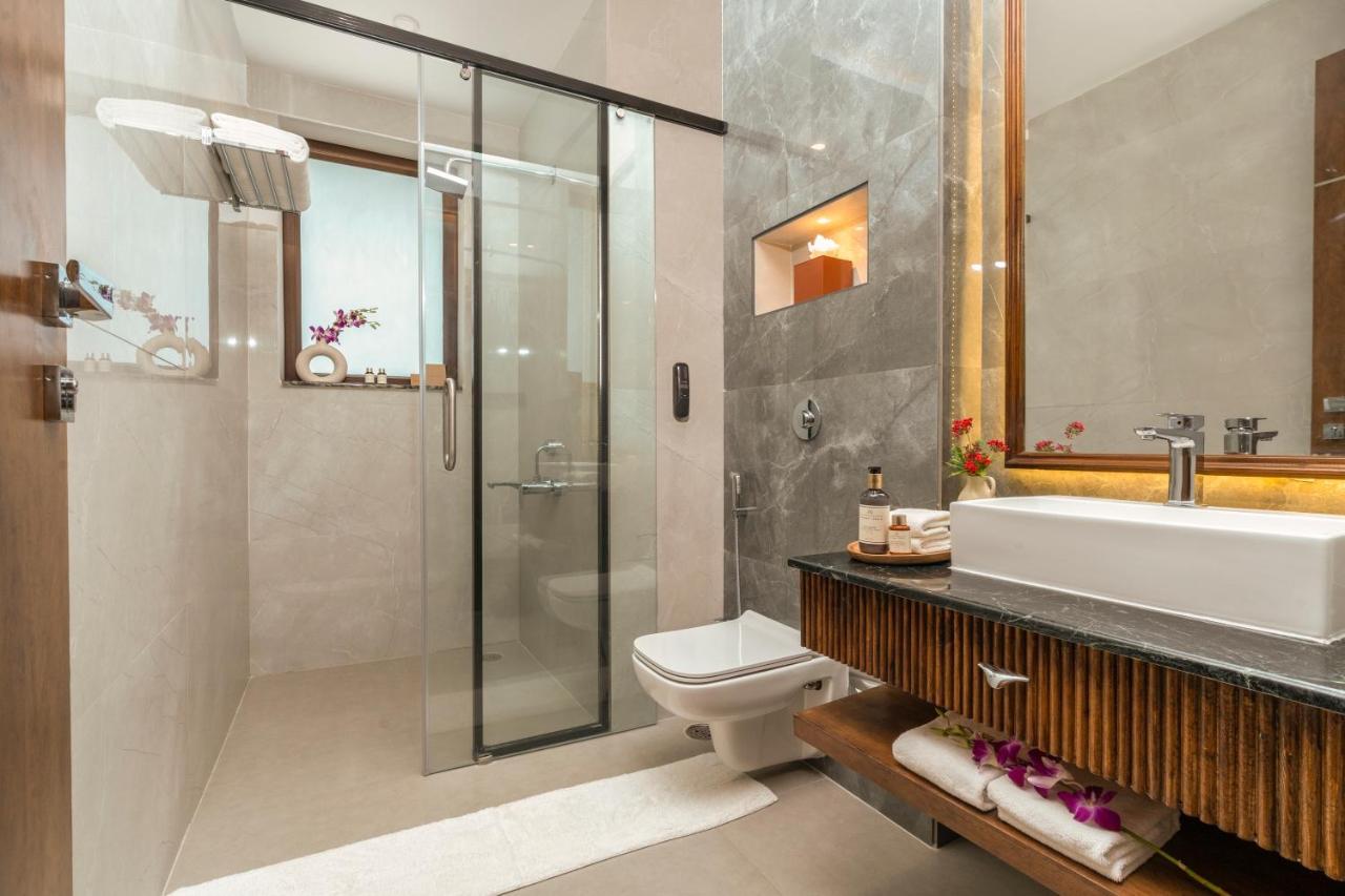 'zana' Lakeview - Scenic Lakeside Hotel 5*