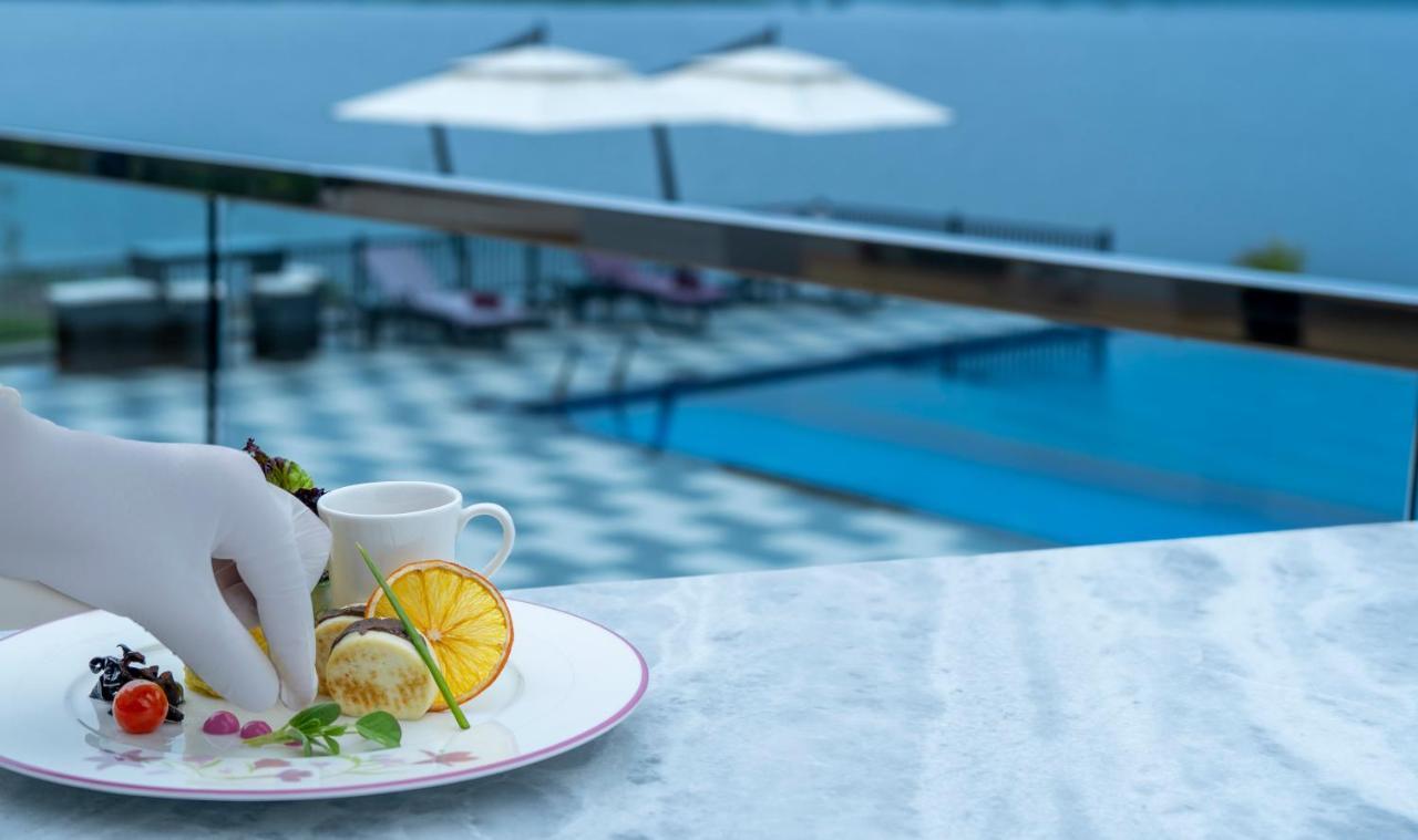 'zana' Lakeview - Scenic Lakeside Hotel Udaipur