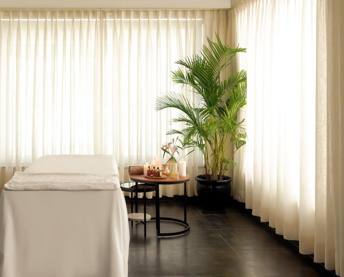 'zana' Lakeview - Scenic Lakeside Hotel