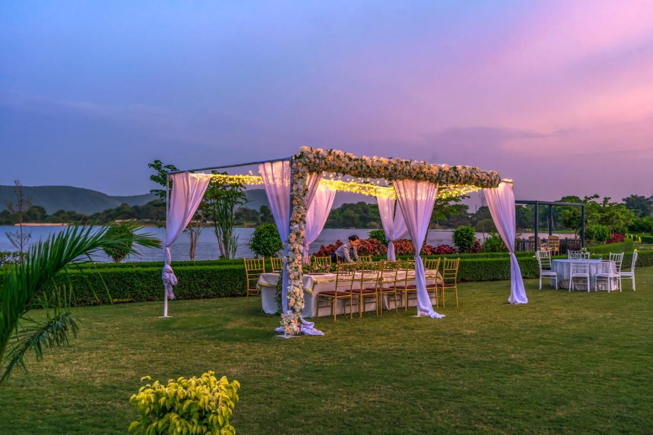 'zana' Lakeview - Scenic Lakeside Hotel Udaipur